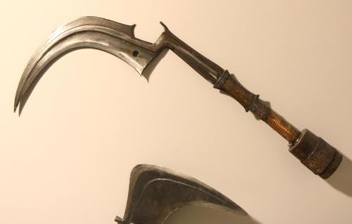 Throwing knife