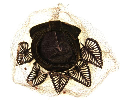 Hat with veil
