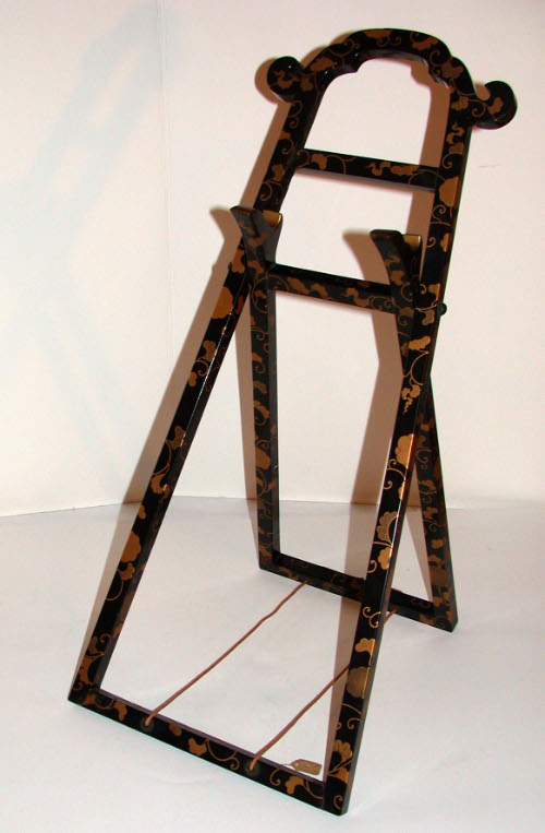 Mirror stand