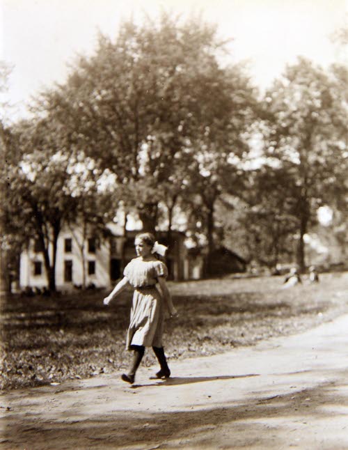 Young girls working in American Woolen Mills