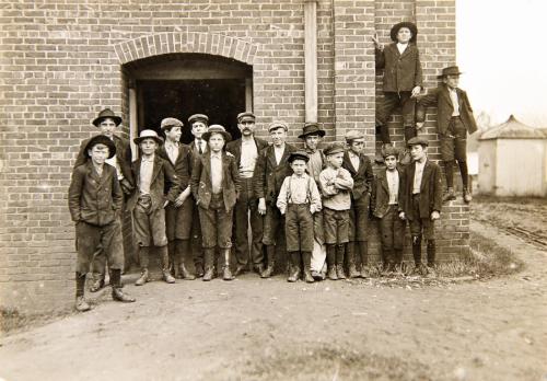 Noon hour, King Mfg. Co.