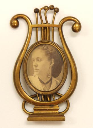 [YOUNG GIRL]