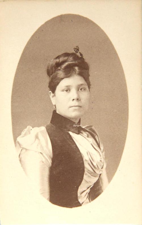 Carte de Visite - portrait of young Samoan woman