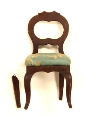 Doll chair