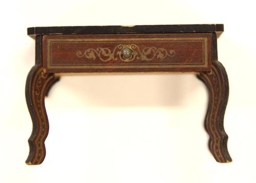 Doll table