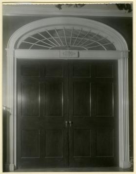 Chittenden County, Burlington 1816, Deming-Isham House, Door between West Parlors