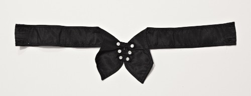 Woman's neck ornament