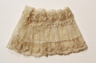 Lace cuff