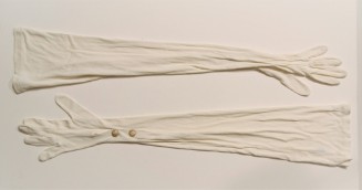 Woman's gloves