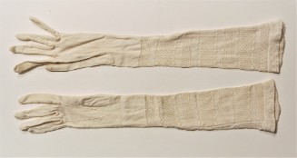 Woman's gloves