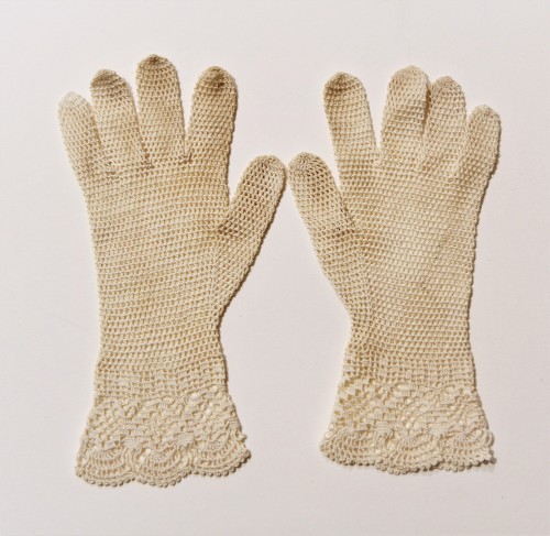 Woman's gloves
