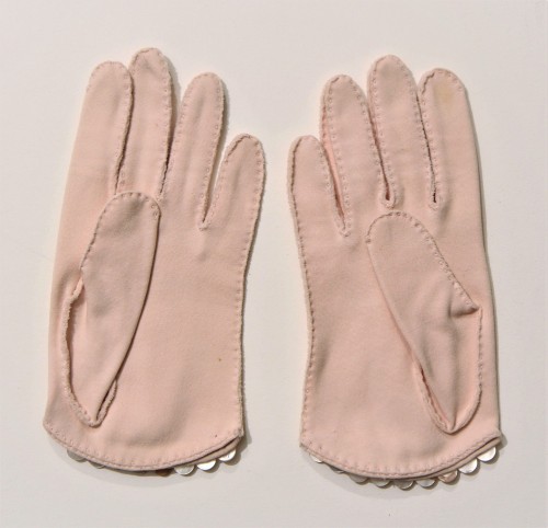 Woman's gloves