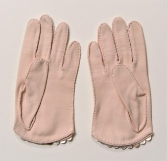 Woman's gloves