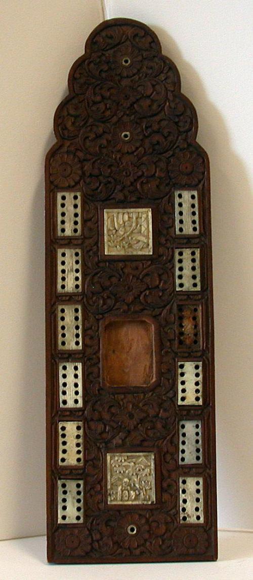 Cribbage board