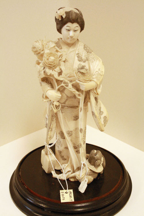 Figurine