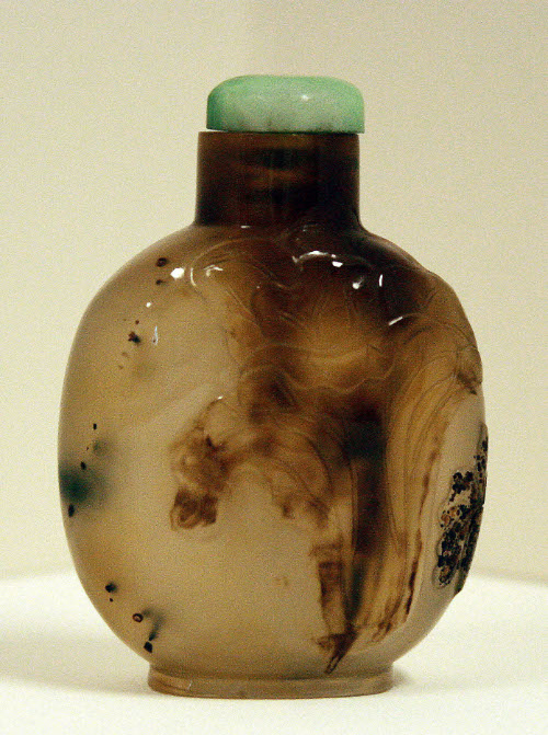 Snuff bottle