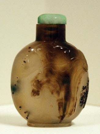 Snuff bottle