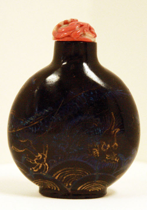 Snuff bottle