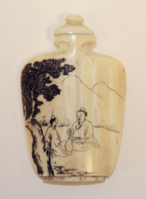 Snuff bottle