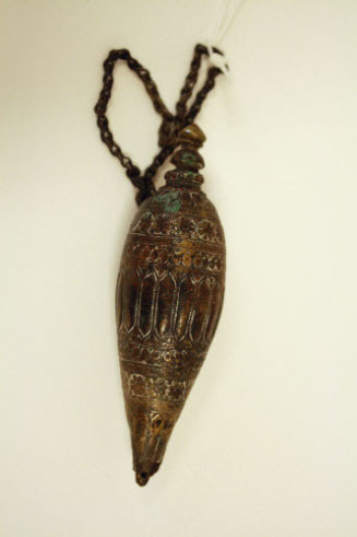 Snuff bottle