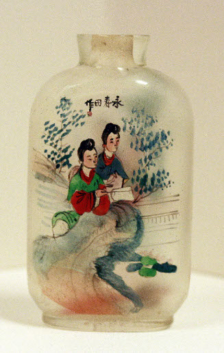 Snuff bottle