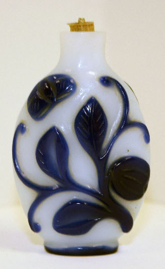 Snuff bottle