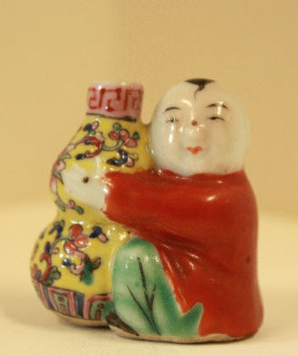 Snuff bottle