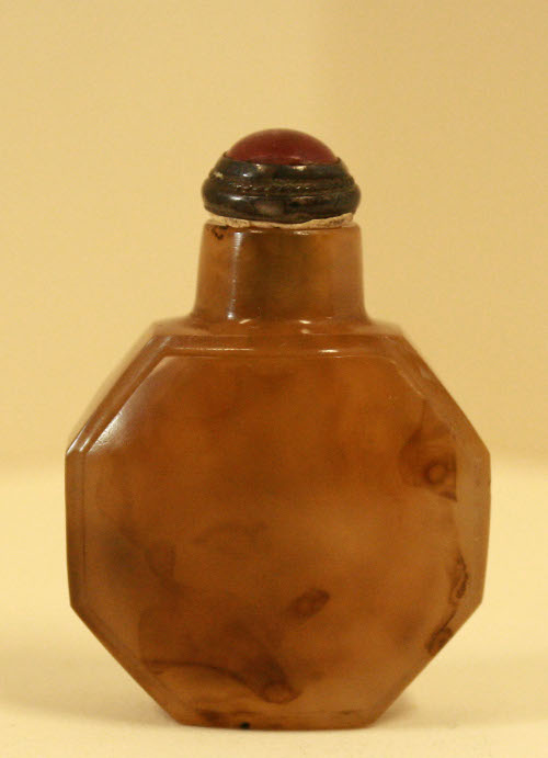 Snuff bottle