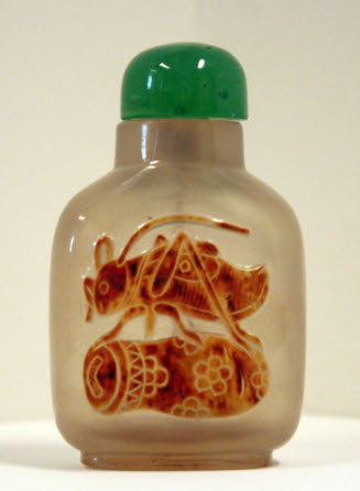 Snuff bottle