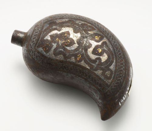 Snuff bottle