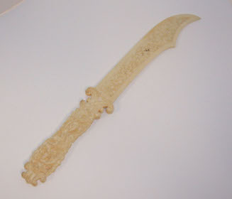 Paper knife