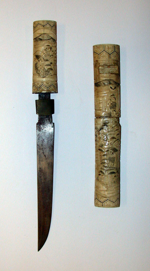 Knife and sheath