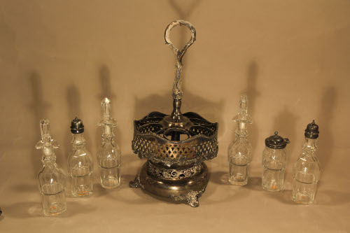 Cruets with stand