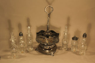 Cruets with stand