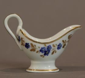 Doll pitcher