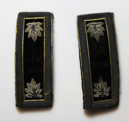 Officer's rank badge