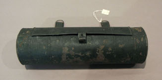Cylindrical candle holder