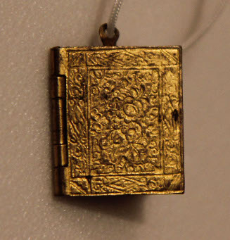 Miniature picture frame book