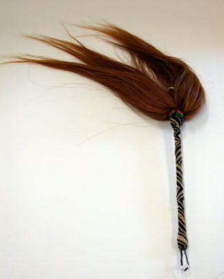 Fly whisk