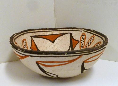 Drinking bowl