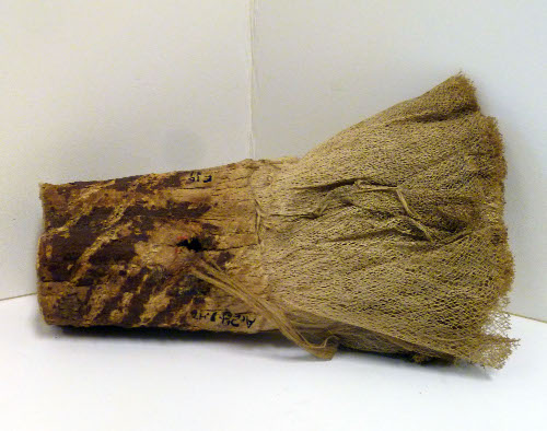 Lace bark whip
