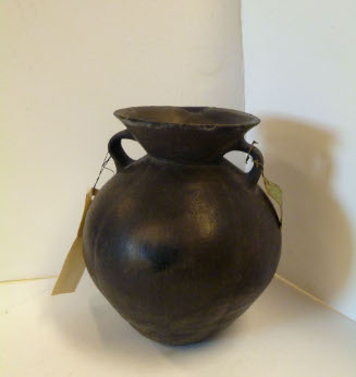 Fruit-shaped vessel