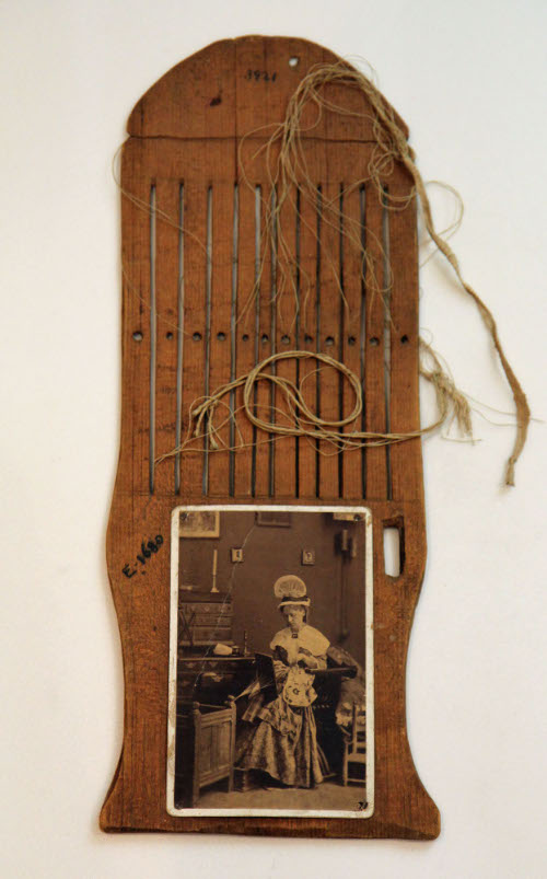 Tape loom