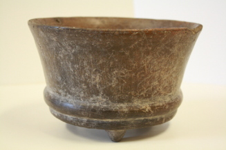 Tripod bowl