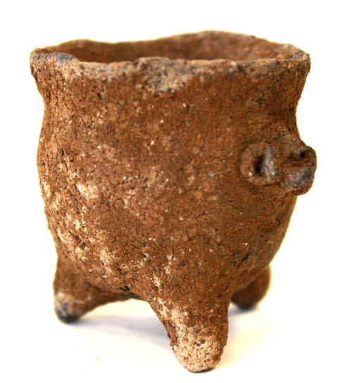 Tripod vase