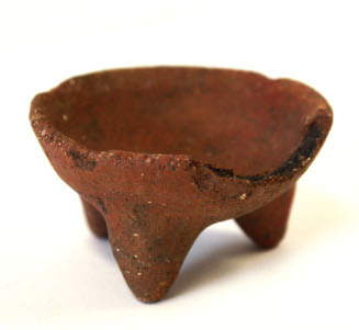 Tripod vessel