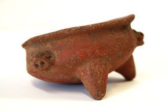 Tripod vessel