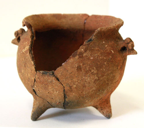 Tripod vessel