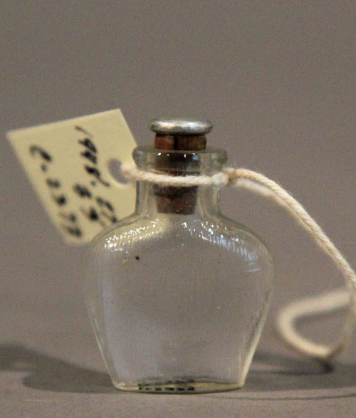 Perfume bottle