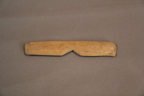 Notched piece of wood